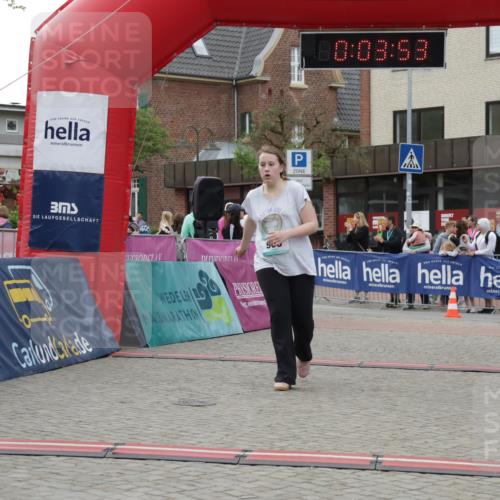 10.05.2026 - 8. Wedeler Halbmarathon Yannick Fuchs http://msf.ph/oto/9735281 10.05.2026 12:48:50 Ziel 825, 909, 2111 meine-sportfotos.de