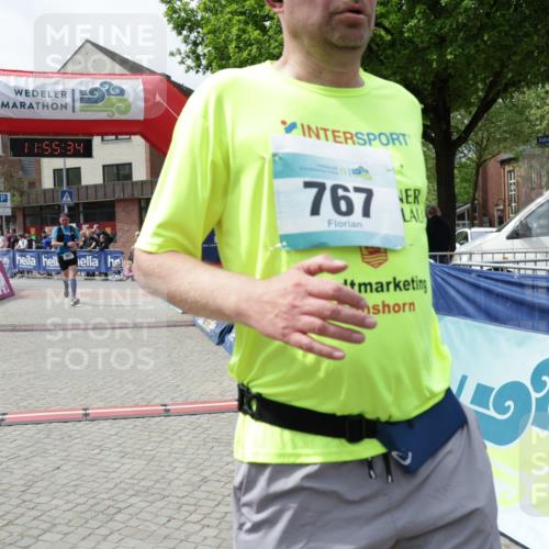 10.05.2026 - 8. Wedeler Halbmarathon Yannick Fuchs http://msf.ph/oto/9735348 10.05.2026 11:55:32 Ziel 25, 26, 603, 767, 908, 987 meine-sportfotos.de