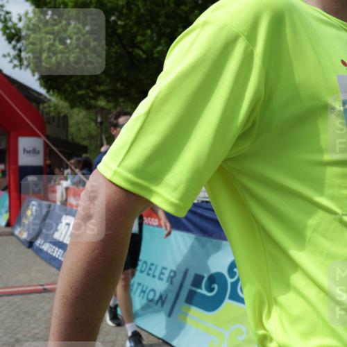 10.05.2026 - 8. Wedeler Halbmarathon Yannick Fuchs http://msf.ph/oto/9735349 10.05.2026 11:55:33 Ziel 25, 26, 603, 767, 908, 987 meine-sportfotos.de