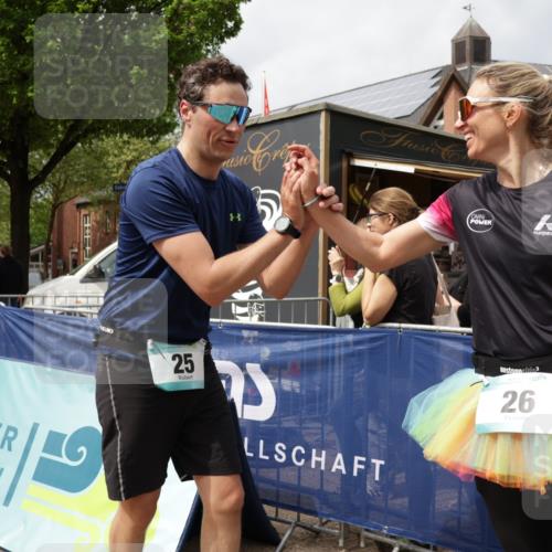 10.05.2026 - 8. Wedeler Halbmarathon Yannick Fuchs http://msf.ph/oto/9735361 10.05.2026 11:55:34 Ziel 25, 767, 987 meine-sportfotos.de