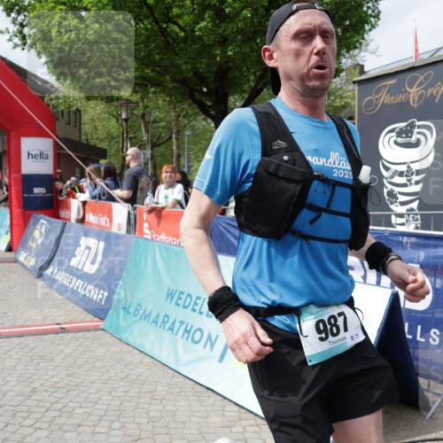 10.05.2026 - 8. Wedeler Halbmarathon Yannick Fuchs http://msf.ph/oto/9735378 10.05.2026 11:55:36 Ziel 987 meine-sportfotos.de