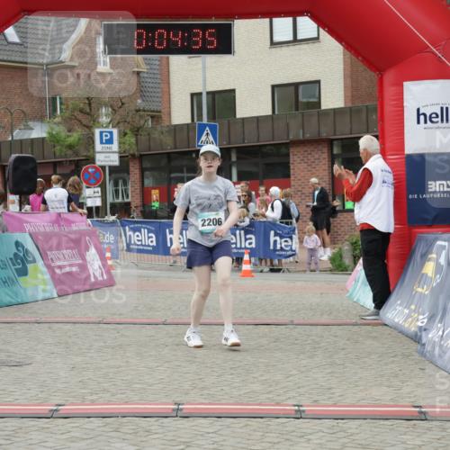 10.05.2026 - 8. Wedeler Halbmarathon Yannick Fuchs http://msf.ph/oto/9735388 10.05.2026 12:49:31 Ziel 2206 meine-sportfotos.de