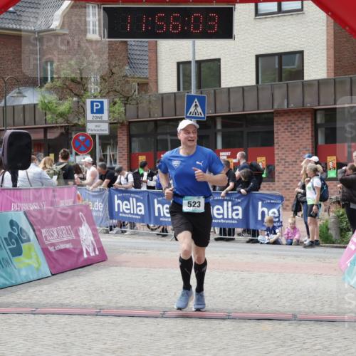 10.05.2026 - 8. Wedeler Halbmarathon Yannick Fuchs http://msf.ph/oto/9735407 10.05.2026 11:56:02 Ziel 523 meine-sportfotos.de