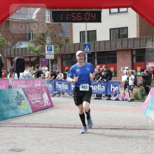 10.05.2026 - 8. Wedeler Halbmarathon Yannick Fuchs http://msf.ph/oto/9735411 10.05.2026 11:56:02 Ziel 523 meine-sportfotos.de