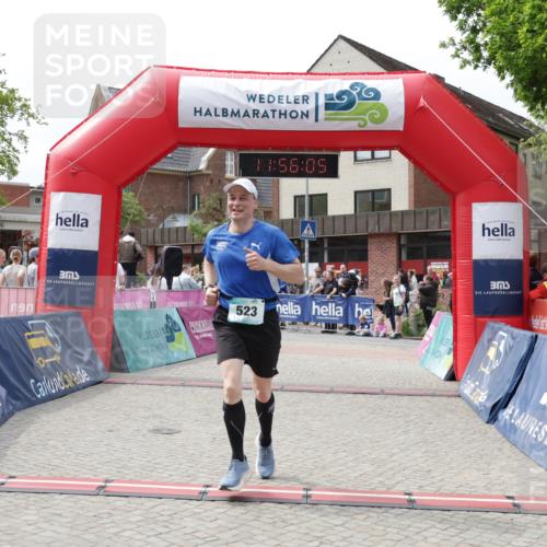 10.05.2026 - 8. Wedeler Halbmarathon Yannick Fuchs http://msf.ph/oto/9735416 10.05.2026 11:56:03 Ziel 523 meine-sportfotos.de