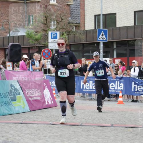 10.05.2026 - 8. Wedeler Halbmarathon Yannick Fuchs http://msf.ph/oto/9735417 10.05.2026 12:49:48 Ziel 832, 2171 meine-sportfotos.de