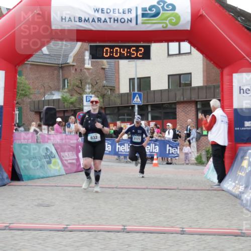10.05.2026 - 8. Wedeler Halbmarathon Yannick Fuchs http://msf.ph/oto/9735423 10.05.2026 12:49:48 Ziel 832, 2171 meine-sportfotos.de