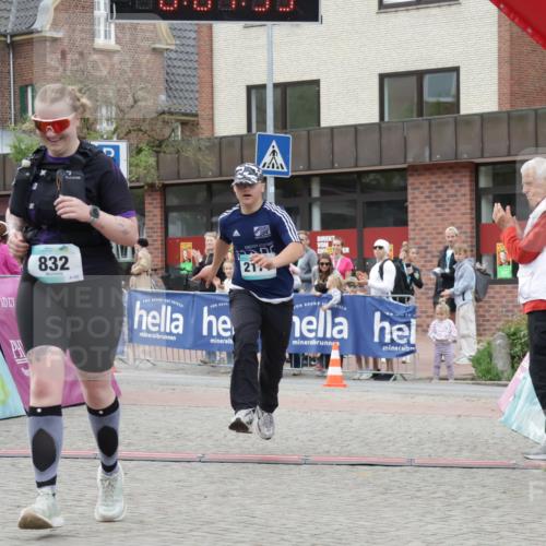 10.05.2026 - 8. Wedeler Halbmarathon Yannick Fuchs http://msf.ph/oto/9735425 10.05.2026 12:49:49 Ziel 832, 2171 meine-sportfotos.de
