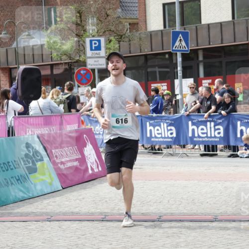 10.05.2026 - 8. Wedeler Halbmarathon Yannick Fuchs http://msf.ph/oto/9735430 10.05.2026 11:56:11 Ziel 616 meine-sportfotos.de