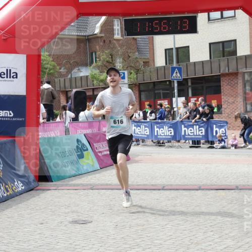 10.05.2026 - 8. Wedeler Halbmarathon Yannick Fuchs http://msf.ph/oto/9735436 10.05.2026 11:56:11 Ziel 616 meine-sportfotos.de