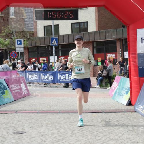 10.05.2026 - 8. Wedeler Halbmarathon Yannick Fuchs http://msf.ph/oto/9735466 10.05.2026 11:56:23 Ziel 848, 2174 meine-sportfotos.de