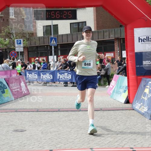 10.05.2026 - 8. Wedeler Halbmarathon Yannick Fuchs http://msf.ph/oto/9735470 10.05.2026 11:56:23 Ziel 848, 2174 meine-sportfotos.de