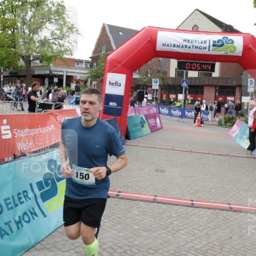 10.05.2026 - 8. Wedeler Halbmarathon Yannick Fuchs http://msf.ph/oto/9735473 10.05.2026 12:50:40 Ziel 150 meine-sportfotos.de