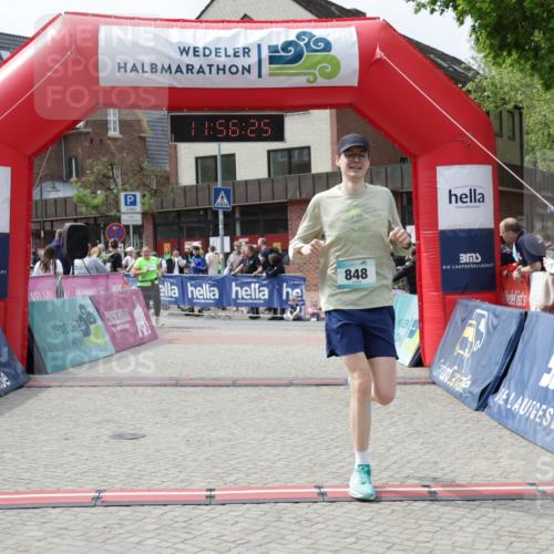 10.05.2026 - 8. Wedeler Halbmarathon Yannick Fuchs http://msf.ph/oto/9735475 10.05.2026 11:56:24 Ziel 848, 2174 meine-sportfotos.de