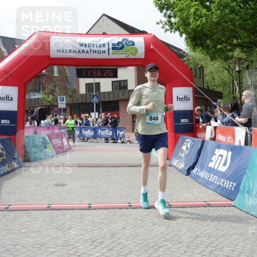 10.05.2026 - 8. Wedeler Halbmarathon Yannick Fuchs http://msf.ph/oto/9735476 10.05.2026 11:56:24 Ziel 848, 2174 meine-sportfotos.de