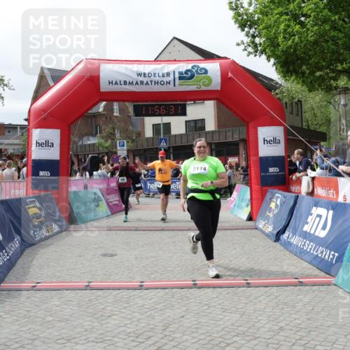 10.05.2026 - 8. Wedeler Halbmarathon Yannick Fuchs http://msf.ph/oto/9735496 10.05.2026 11:56:29 Ziel 116, 746, 2039, 2174 meine-sportfotos.de
