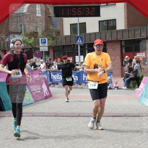 10.05.2026 - 8. Wedeler Halbmarathon Yannick Fuchs http://msf.ph/oto/9735502 10.05.2026 11:56:30 Ziel 116, 746, 2039, 2174 meine-sportfotos.de