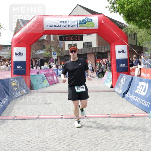 10.05.2026 - 8. Wedeler Halbmarathon Yannick Fuchs http://msf.ph/oto/9735520 10.05.2026 11:56:34 Ziel 116, 538, 746, 2039, 2136 meine-sportfotos.de