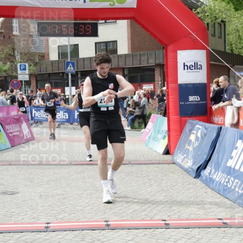 10.05.2026 - 8. Wedeler Halbmarathon Yannick Fuchs http://msf.ph/oto/9735529 10.05.2026 11:56:37 Ziel 538, 587, 747, 2039, 2136 meine-sportfotos.de