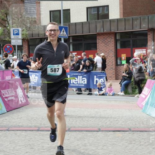10.05.2026 - 8. Wedeler Halbmarathon Yannick Fuchs http://msf.ph/oto/9735535 10.05.2026 11:56:40 Ziel 361, 538, 587, 747, 2061, 2136 meine-sportfotos.de