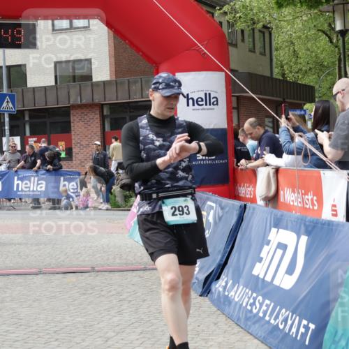 10.05.2026 - 8. Wedeler Halbmarathon Yannick Fuchs http://msf.ph/oto/9735563 10.05.2026 11:56:48 Ziel 293, 337, 361, 700, 2061 meine-sportfotos.de
