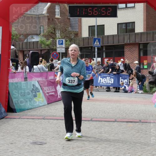 10.05.2026 - 8. Wedeler Halbmarathon Yannick Fuchs http://msf.ph/oto/9735572 10.05.2026 11:56:50 Ziel 293, 337, 700 meine-sportfotos.de
