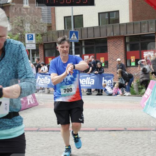 10.05.2026 - 8. Wedeler Halbmarathon Yannick Fuchs http://msf.ph/oto/9735581 10.05.2026 11:56:53 Ziel 337, 700 meine-sportfotos.de