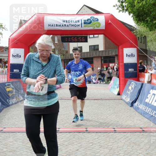10.05.2026 - 8. Wedeler Halbmarathon Yannick Fuchs http://msf.ph/oto/9735584 10.05.2026 11:56:54 Ziel 337, 700 meine-sportfotos.de