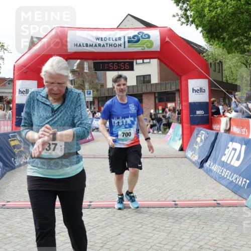 10.05.2026 - 8. Wedeler Halbmarathon Yannick Fuchs http://msf.ph/oto/9735586 10.05.2026 11:56:54 Ziel 337, 700 meine-sportfotos.de