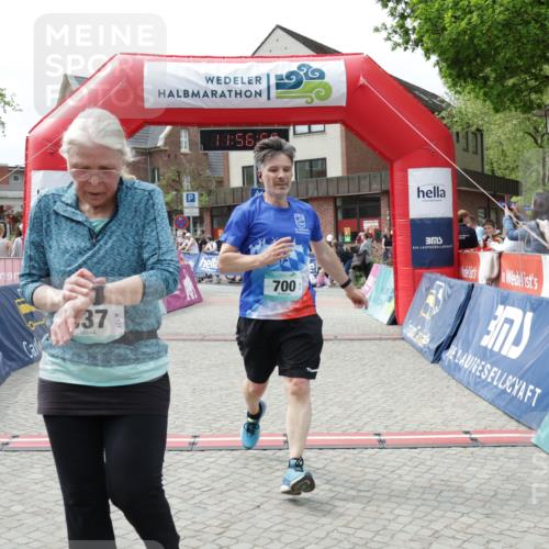 10.05.2026 - 8. Wedeler Halbmarathon Yannick Fuchs http://msf.ph/oto/9735587 10.05.2026 11:56:54 Ziel 337, 700 meine-sportfotos.de