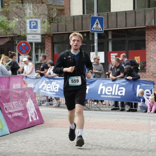 10.05.2026 - 8. Wedeler Halbmarathon Yannick Fuchs http://msf.ph/oto/9735594 10.05.2026 11:57:01 Ziel 559 meine-sportfotos.de