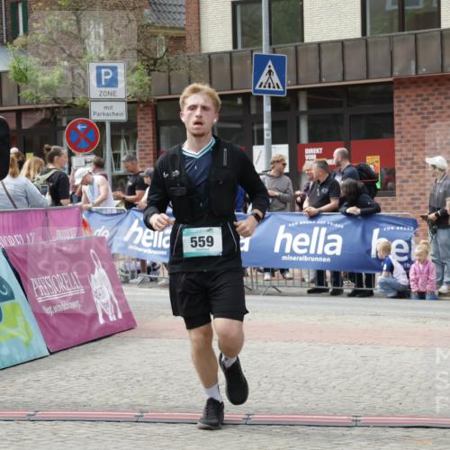 10.05.2026 - 8. Wedeler Halbmarathon Yannick Fuchs http://msf.ph/oto/9735596 10.05.2026 11:57:02 Ziel 559 meine-sportfotos.de
