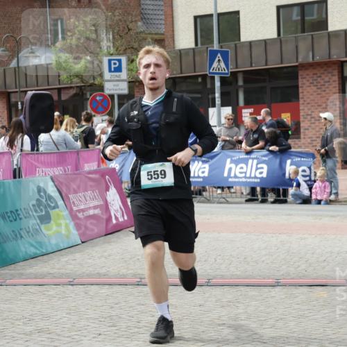 10.05.2026 - 8. Wedeler Halbmarathon Yannick Fuchs http://msf.ph/oto/9735600 10.05.2026 11:57:02 Ziel 559 meine-sportfotos.de