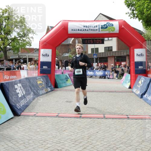 10.05.2026 - 8. Wedeler Halbmarathon Yannick Fuchs http://msf.ph/oto/9735604 10.05.2026 11:57:03 Ziel 559 meine-sportfotos.de