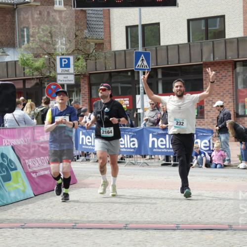 10.05.2026 - 8. Wedeler Halbmarathon Yannick Fuchs http://msf.ph/oto/9735617 10.05.2026 11:57:08 Ziel 232, 250, 559, 2164 meine-sportfotos.de