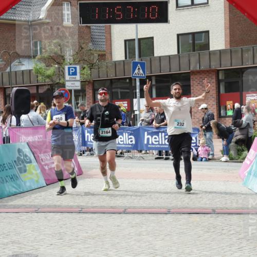 10.05.2026 - 8. Wedeler Halbmarathon Yannick Fuchs http://msf.ph/oto/9735619 10.05.2026 11:57:08 Ziel 232, 250, 559, 2164 meine-sportfotos.de