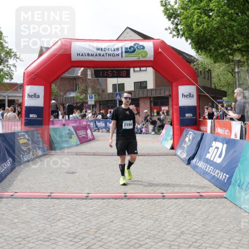 10.05.2026 - 8. Wedeler Halbmarathon Yannick Fuchs http://msf.ph/oto/9735656 10.05.2026 11:57:16 Ziel 2159 meine-sportfotos.de