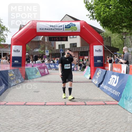 10.05.2026 - 8. Wedeler Halbmarathon Yannick Fuchs http://msf.ph/oto/9735657 10.05.2026 11:57:16 Ziel 2159 meine-sportfotos.de