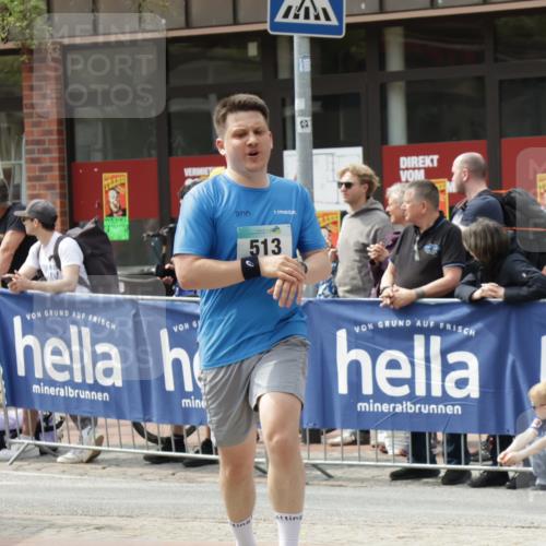 10.05.2026 - 8. Wedeler Halbmarathon Yannick Fuchs http://msf.ph/oto/9735660 10.05.2026 11:57:25 Ziel 513, 588 meine-sportfotos.de