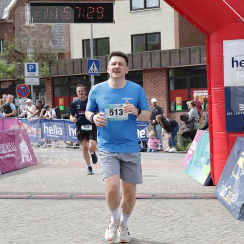10.05.2026 - 8. Wedeler Halbmarathon Yannick Fuchs http://msf.ph/oto/9735665 10.05.2026 11:57:28 Ziel 513, 588, 999 meine-sportfotos.de