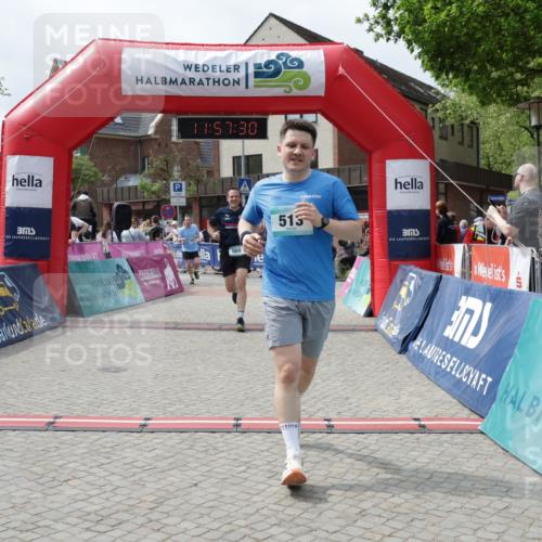 10.05.2026 - 8. Wedeler Halbmarathon Yannick Fuchs http://msf.ph/oto/9735671 10.05.2026 11:57:29 Ziel 513, 588, 999 meine-sportfotos.de