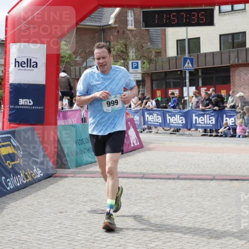 10.05.2026 - 8. Wedeler Halbmarathon Yannick Fuchs http://msf.ph/oto/9735683 10.05.2026 11:57:33 Ziel 588, 999 meine-sportfotos.de