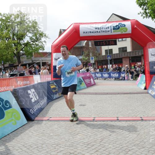 10.05.2026 - 8. Wedeler Halbmarathon Yannick Fuchs http://msf.ph/oto/9735687 10.05.2026 11:57:34 Ziel 588, 999 meine-sportfotos.de