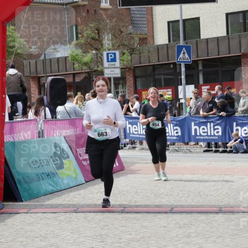 10.05.2026 - 8. Wedeler Halbmarathon Yannick Fuchs http://msf.ph/oto/9735692 10.05.2026 11:57:38 Ziel 611, 663, 854, 999 meine-sportfotos.de
