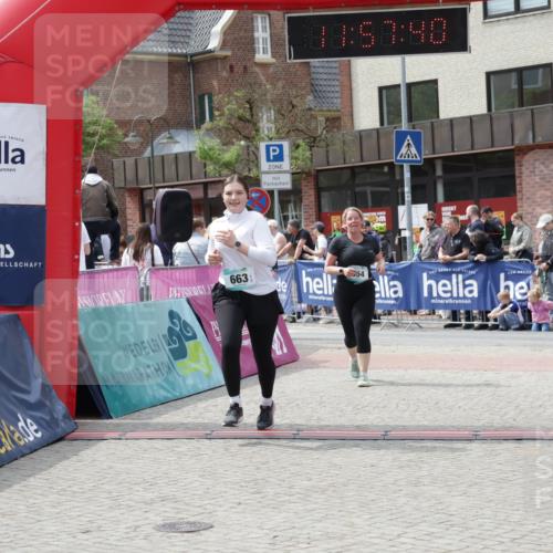 10.05.2026 - 8. Wedeler Halbmarathon Yannick Fuchs http://msf.ph/oto/9735693 10.05.2026 11:57:38 Ziel 611, 663, 854, 999 meine-sportfotos.de