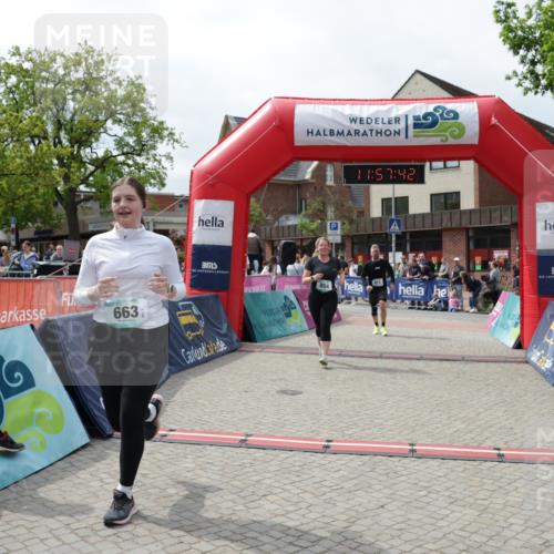 10.05.2026 - 8. Wedeler Halbmarathon Yannick Fuchs http://msf.ph/oto/9735703 10.05.2026 11:57:40 Ziel 611, 663, 854 meine-sportfotos.de