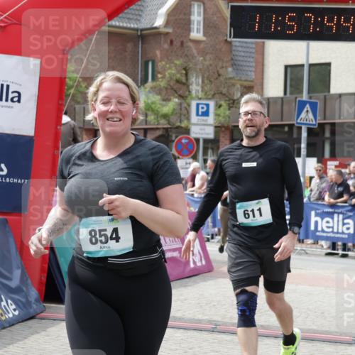 10.05.2026 - 8. Wedeler Halbmarathon Yannick Fuchs http://msf.ph/oto/9735706 10.05.2026 11:57:42 Ziel 558, 611, 663, 854 meine-sportfotos.de