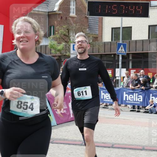 10.05.2026 - 8. Wedeler Halbmarathon Yannick Fuchs http://msf.ph/oto/9735708 10.05.2026 11:57:43 Ziel 558, 611, 663, 836, 854 meine-sportfotos.de
