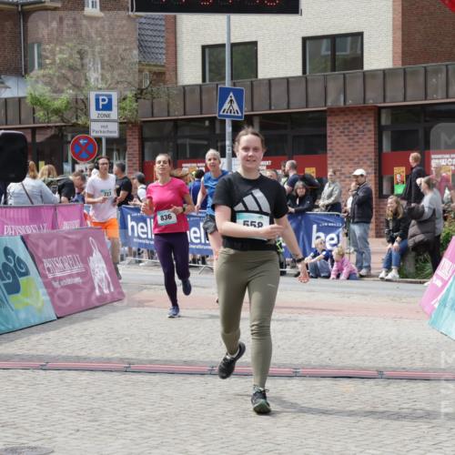 10.05.2026 - 8. Wedeler Halbmarathon Yannick Fuchs http://msf.ph/oto/9735712 10.05.2026 11:57:46 Ziel 558, 611, 836, 854, 972 meine-sportfotos.de