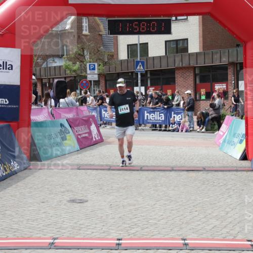 10.05.2026 - 8. Wedeler Halbmarathon Yannick Fuchs http://msf.ph/oto/9735743 10.05.2026 11:57:59 Ziel 2114, 2204 meine-sportfotos.de